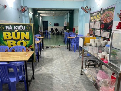 Quận 12 chốt nhanh, sang rẻ lắm luôn giá chỉ : 15 tr , quán bún bò mt đường lớn sầm uất sân rộng 0