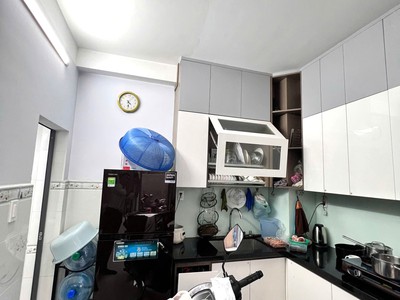 Hàng hiếm linh chiểu   4 tầng, 3pn, nở hậu tài lộc   200m ra võ văn ngân, giá chỉ 4 tỷ 2