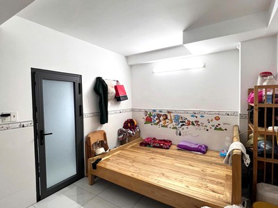 Hàng hiếm linh chiểu   4 tầng, 3pn, nở hậu tài lộc   200m ra võ văn ngân, giá chỉ 4 tỷ 0