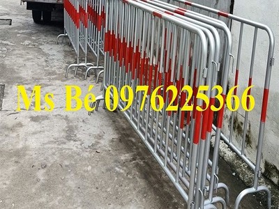 Hàng rào sắt di động 7