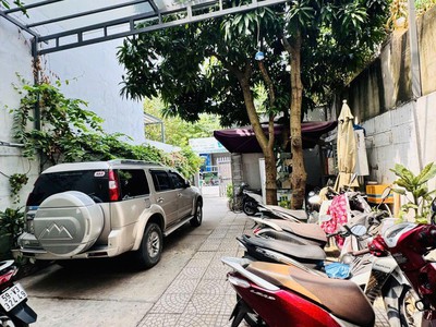 Bán chdv đường lê thị chợ, quận 7, dt 213m2, 5 tầng có tm, giá 42 tỷ 1