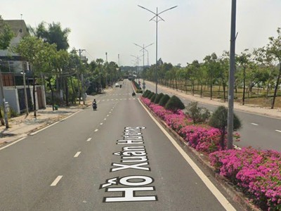 Bán đất mặt đường hồ xuân hương có nhà cũ view hồ đẹp 1