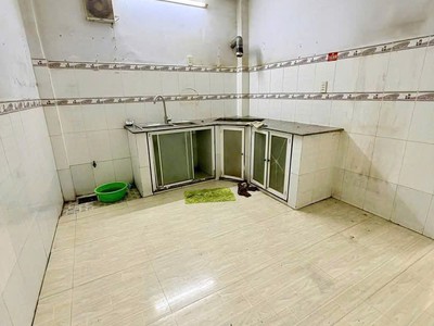 Nhà 2 tầng vị trí đẹp hẻm 314 đường âu dương lân p3q8. giá: 5.48 tỷ 2