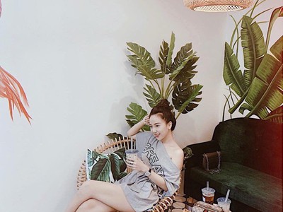 Bàn ghế mây cánh sen 2