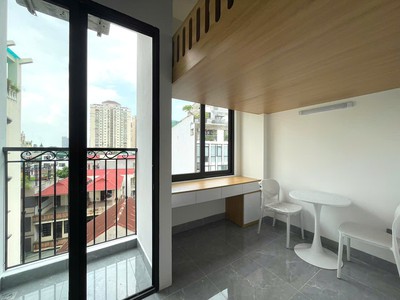 Cho thuê phòng có thang máy gần hvhc, vskk, rộng 30m2 tại Đường Xuân La ngay gần hvhc 0