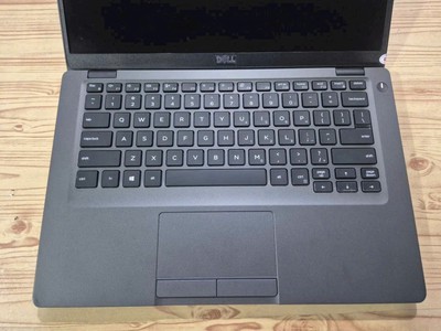 DELL Latitude 5400 0