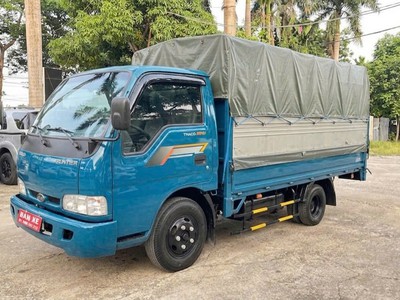 Bán xe k165 đời 2016,tải 2t4 thùng mui bạt,xe chính chủ chạy 11 vạn,máy zin 1