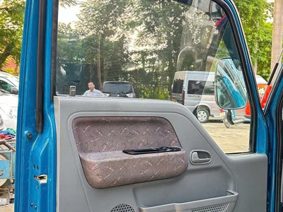 Bán xe k165 đời 2016,tải 2t4 thùng mui bạt,xe chính chủ chạy 11 vạn,máy zin 11