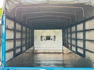 Bán xe k165 đời 2016,tải 2t4 thùng mui bạt,xe chính chủ chạy 11 vạn,máy zin 15