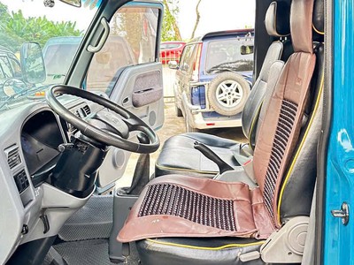 Bán xe k165 đời 2016,tải 2t4 thùng mui bạt,xe chính chủ chạy 11 vạn,máy zin 18