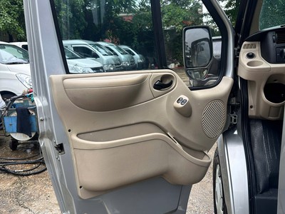 Bán xe ford Transit 16 chỗ ,đời 2017 ,xe chở chuyên gia Hàn Quốc,biển LD đã rút hồ sơ cầm tay 7