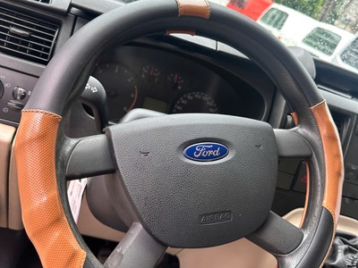 Bán xe ford Transit 16 chỗ ,đời 2017 ,xe chở chuyên gia Hàn Quốc,biển LD đã rút hồ sơ cầm tay 9