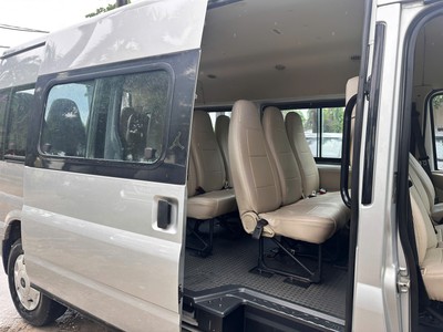 Bán xe ford Transit 16 chỗ ,đời 2017 ,xe chở chuyên gia Hàn Quốc,biển LD đã rút hồ sơ cầm tay 16