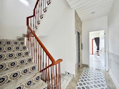 Bán nhà đường số 33, linh đông, thủ đức, tp hcm. dt 80m2, 5 tầng, shr. giá 10,68 tỷ. 3