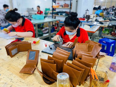 Xưởng Ví Da Bò Trường Chinh Tìm Đối Tác Nhập Sỉ Lâu Dài 14