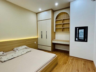 Nhà chợ cột đèn lê chân 3