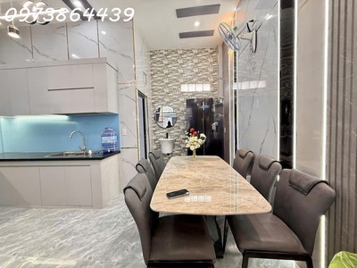 Nhà mới full nội thất vip 4 tầng - 55m2- 4pn- xe hơi đỗ cửa trương thị hoa, q12 - giá 6,2 tỷ 2