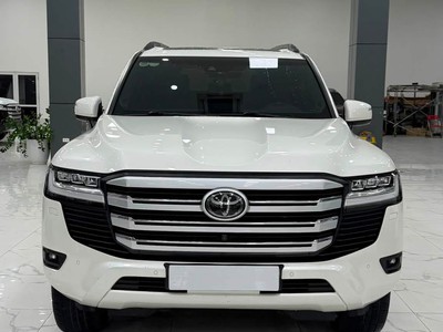 Bán Toyota Land Cruiser LC300 Model 2023. xe đẹp xuất sắc. 0