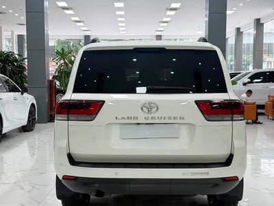 Bán Toyota Land Cruiser LC300 Model 2023. xe đẹp xuất sắc. 4