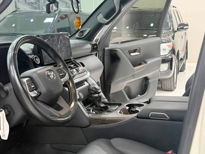 Bán Toyota Land Cruiser LC300 Model 2023. xe đẹp xuất sắc. 9
