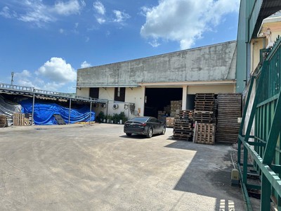 Cho thuê 1600m2 25x36 kho đường container ko cấm giờ 2