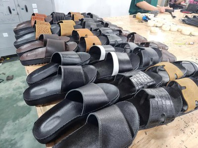 Xưởng may dép da theo yêu cầu Nhận đơn cho shop và đại lý 1
