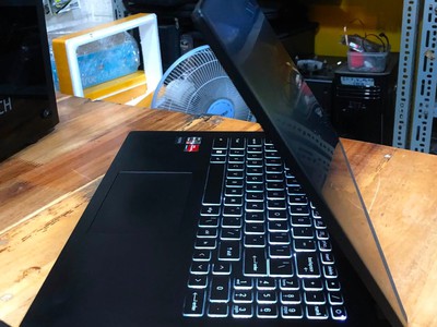 Laptop MSI Morden 15 B7M Ryzen 7 7730U RAM 8GB SSD 512GB VGA ON Màn 15.6 Inch Full HD Máy Đẹp 3
