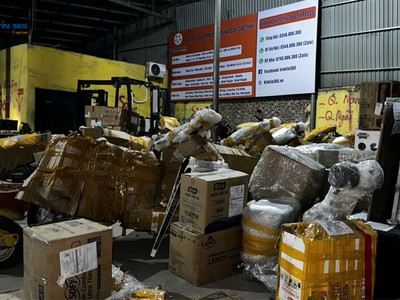 Cần gửi xe máy gấp từ Sài Gòn ra Hà Nội phải làm sao 0