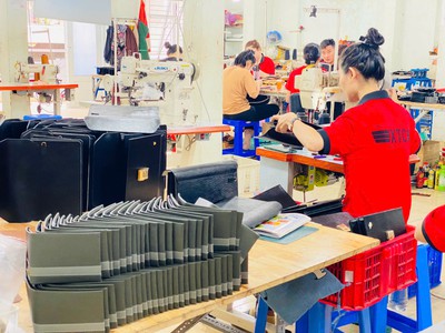 Ví da bò thật - nguồn hàng từ xưởng Trường Chinh sản xuất 1