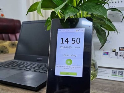 SenseFace 4A   Kiểm soát ra vào và chấm công 0