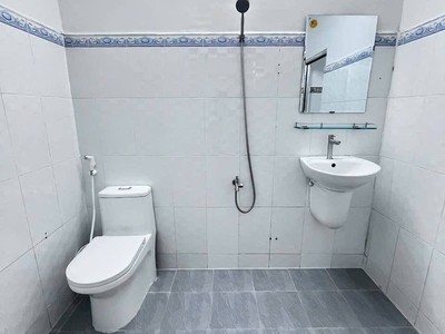 Cho thuê nhà hẻm Xe Tải đường số 30, P. Linh Đông - Hẻm xe tải, sân Rộng 100m2, 3pn 3wc 9
