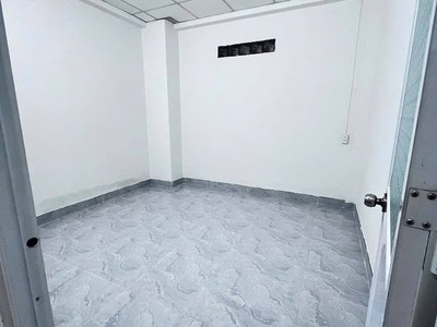 Cho thuê nhà hẻm Xe Tải đường số 30, P. Linh Đông - Hẻm xe tải, sân Rộng 100m2, 3pn 3wc 8