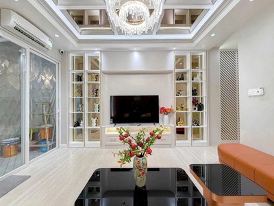 Giảm mạnh 2 tỷ, nhà phố cạnh vimcom, 5 tầng, có thang máy, đầy đủ nội thất cao cấp 1