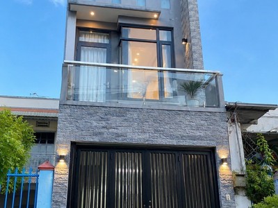 Măt tiền ngô chí quốc giá 4ty2 1
