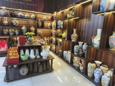 Gốm Sứ FULO Có 2 Cơ Sở Tại TP.HCM Showroom Bình Hoa Và Tổng Kho Bình Hoa 5