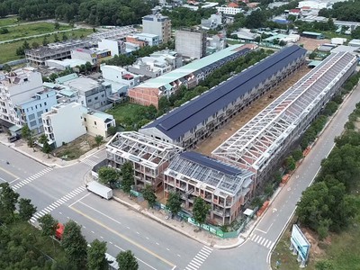 平阳省黎利大道临街联排别墅   双面临街   月租金收益2500万 3000万越南盾 1