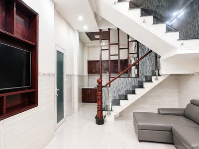 Cho thuê nhà đường số 6, P. Linh Tây 58M 4PN 3WC 1 TRỆT 2 LẦU 14TR/THÁNG 0