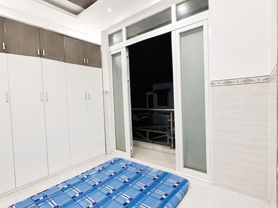 Cho thuê nhà đường số 6, P. Linh Tây 58M 4PN 3WC 1 TRỆT 2 LẦU 14TR/THÁNG 4
