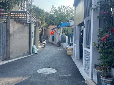 Cho thuê nhà đường số 6, P. Linh Tây 58M 4PN 3WC 1 TRỆT 2 LẦU 14TR/THÁNG 8