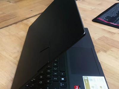 Laptop Asus Vivobook M3504YA Ryzen 5 7530U RAM 16GB SSD 512GB VGA Rời Màn 15.6 OLED Full HD Máy Đẹp 3