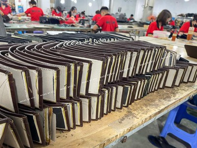 Local Brand Cần Tìm Xưởng Gia Công Ví Da 8