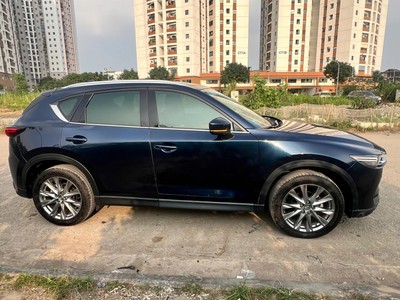 Nhà mình cần bán lại chiếc Mazda CX-5 Premium 2.0, mua từ đầu để đi lại gia đình, sử dụng rất giữ gì 2