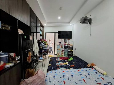 chdv bùi thị xuân sát phạm văn hai giáp phú nhuận gần sân bay. 3