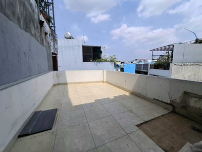 chdv bùi thị xuân sát phạm văn hai giáp phú nhuận gần sân bay. 4