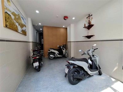 chdv bùi thị xuân sát phạm văn hai giáp phú nhuận gần sân bay. 2