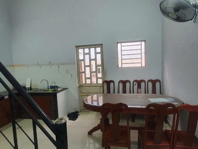 Cho thuê nhà Đường số 9, P. LINH TÂY 75M Có gác 2PN 1WC 8TR/THÁNG 2
