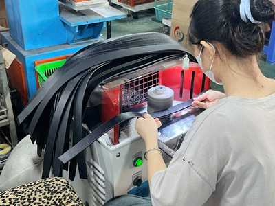 Sỉ thắt lưng da bò cho shop, hỗ trợ dập logo theo yêu cầu 0