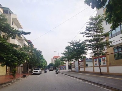 Bán đất mặt đường Trần Nguyên Đán, ph Thanh Bình, TP HD, gần trường Marie Curie, 70m2, mt 5m 1