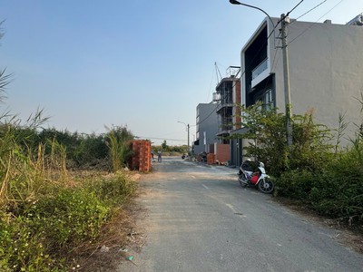 Bán đất nền dự án Vạn Phát Đạt mặt tiền đường Bưng Ông Thoàn, P. Long Trường, Q9 2
