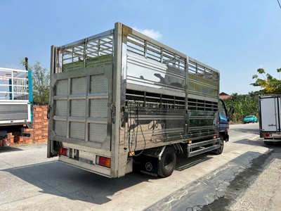 Xe chở gia súc 6 tấn 1